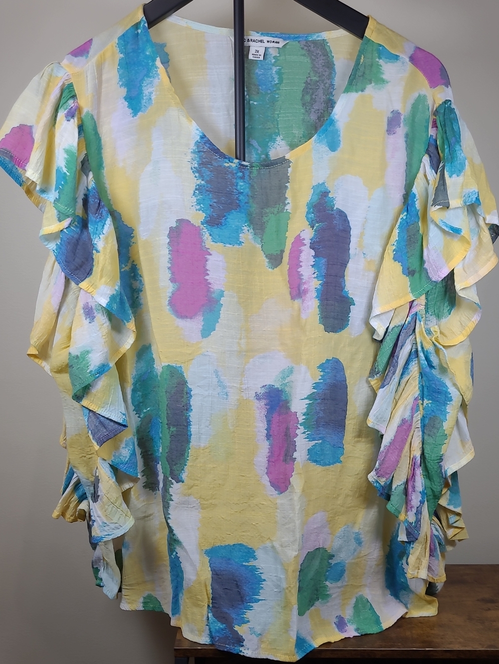 Zac & Rachel Colorful Abstract Print Ruffled Sides Blouse size 2X